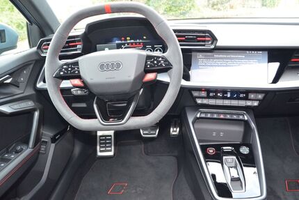 Audi RS3 1.787 km 74.750 &euro; Detmold 32760