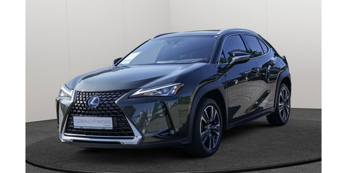 Lexus UX 45.813 km 26.990 € Hamburg 22529