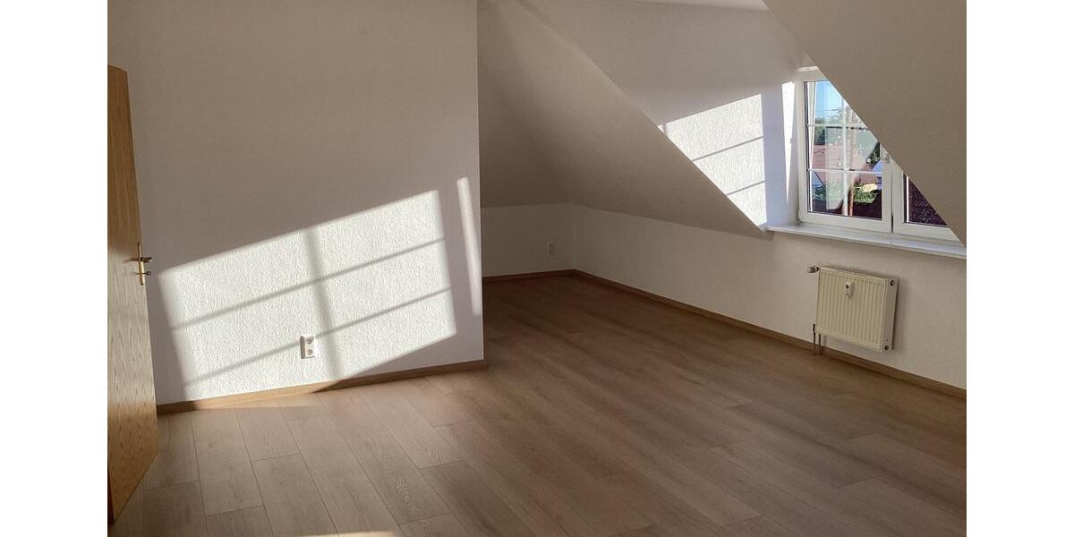 Dachgeschoßwohnung Raguhn-Jeßnitz Jeßnitz - 2 Zimmer, 69 m&sup2;, 590&euro; | Angebot:27539567