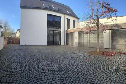 Haus Schweich - 8 Zimmer, 437 m&sup2;, 2.800&euro; | Angebot:27128172