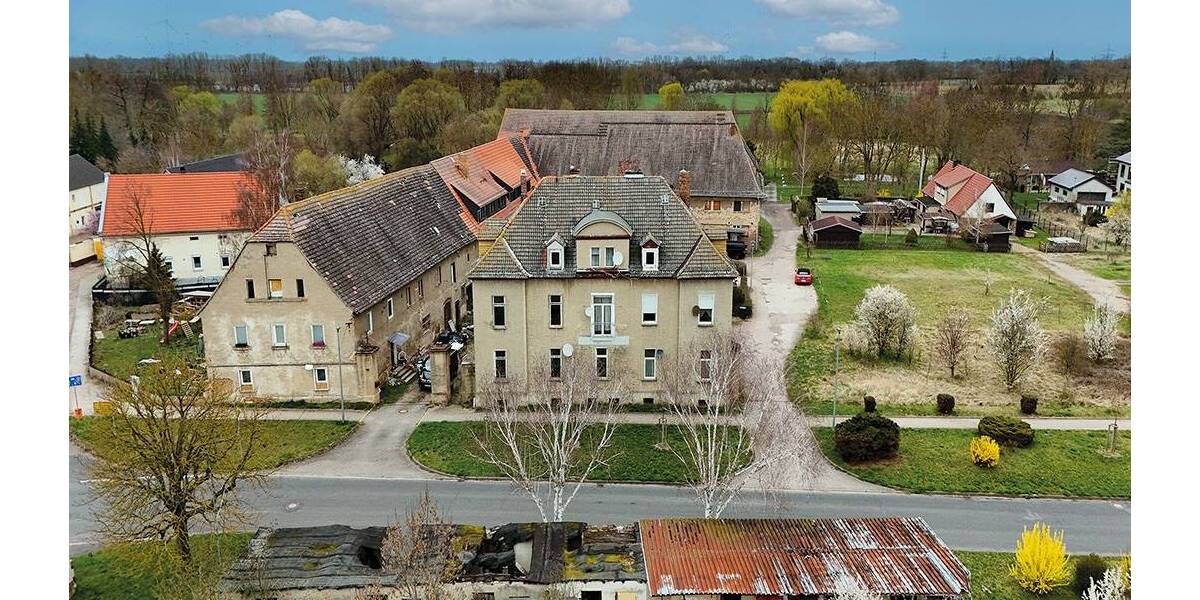 Einfamilienhaus Zörbig Löbersdorf - 9 Zimmer, 330 m&sup2;, 55.000&euro; | Angebot:26279936