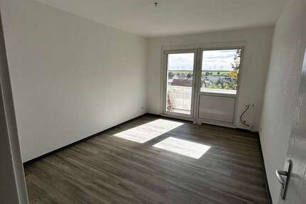 Wohnung Teutschenthal - 3 Zimmer, 58 m&sup2;, 383&euro; | Angebot:26994514