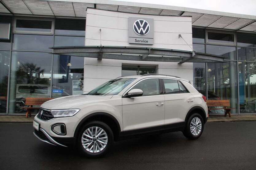 VW T-Roc 30.626 km 26.490 € Mücke-Atzenhain 35325