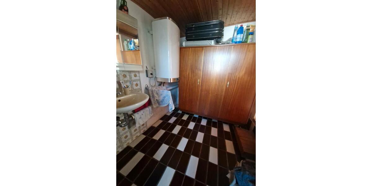 Einfamilienhaus Forst (Lausitz) - 3 Zimmer, 120 m&sup2;, 10.000&euro; | Angebot:27438082