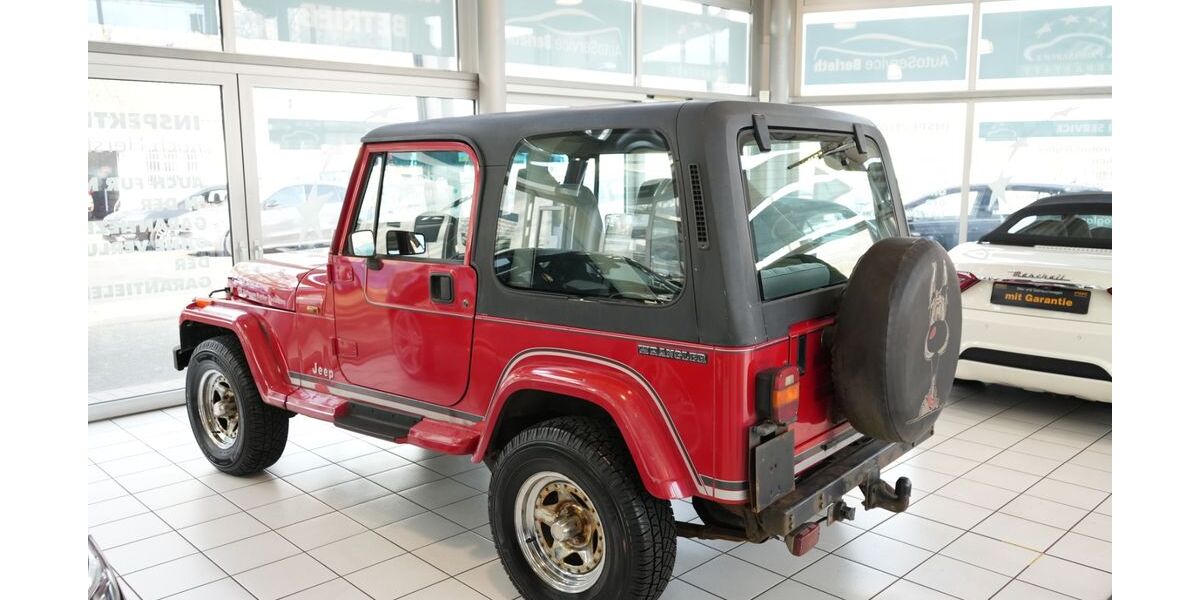 Jeep Wrangler 176.379 km 8.900 &euro; Obertshausen 63179