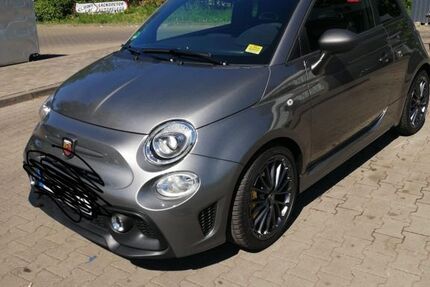 Abarth 695C 4.001 km 29.900 &euro; Potsdam 14467