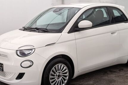 Fiat 500e 9.850 km 15.800 &euro; Langenmosen 86571