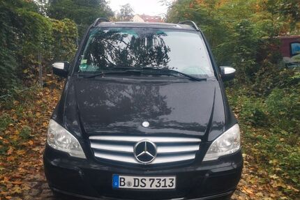 Mercedes-Benz Viano 180.000 km 23.000 € Berlin 12247