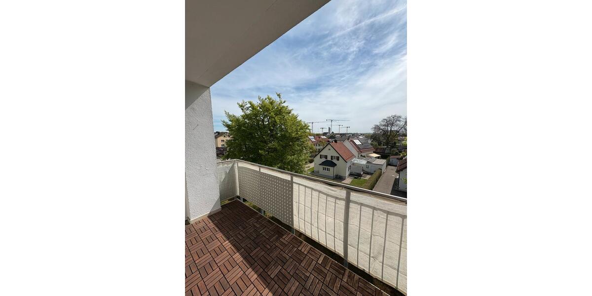 Etagenwohnung Burghausen - 3 Zimmer, 72 m&sup2;, 975&euro; | Angebot:26348847
