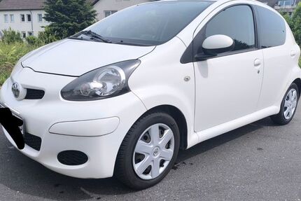 Toyota Aygo (X) 185.000 km 2.250 &euro; Bonn 53121