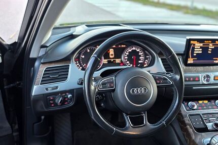 Audi A8 147.000 km 37.000 &euro; Regensburg 93051