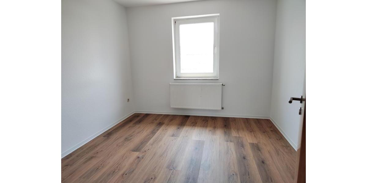 Etagenwohnung Eisleben (Lutherstadt) - 3 Zimmer, 62 m&sup2;, 390&euro; | Angebot:25376539
