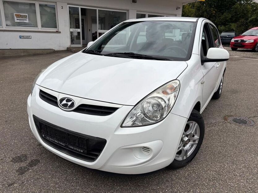i20