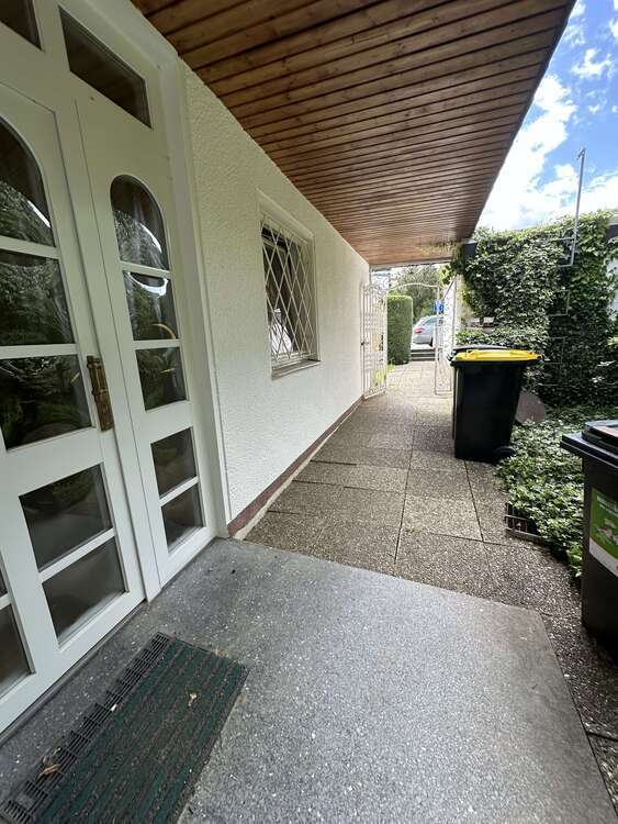 Haus zum Kaufen in Wiesbaden 879.000 € 165 m² 7 zimmer