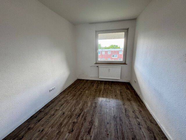 Etagenwohnung Wilhelmshaven Aldenburg - 4 Zimmer, 89 m&sup2;, 475&euro; | Angebot:26851579