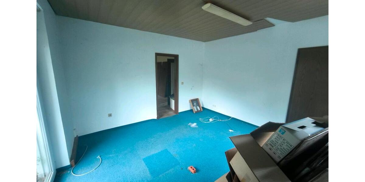 Einfamilienhaus Waldsassen - 6 Zimmer, 180.000&euro; | Angebot:21813445