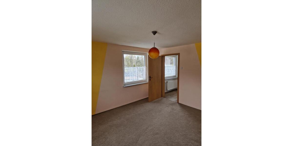 Etagenwohnung Lennestadt - 4 Zimmer, 100 m&sup2;, 700&euro; | Angebot:26317760