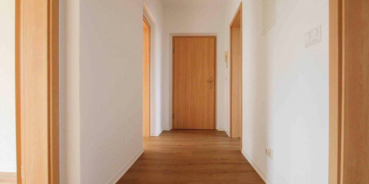 Etagenwohnung Döbeln - 3 Zimmer, 64 m&sup2;, 49.000&euro; | Angebot:25970299