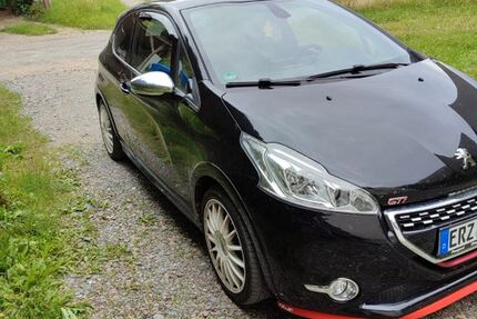 Peugeot 208 78.000 km 9.500 &euro; Großrückerswalde 09518