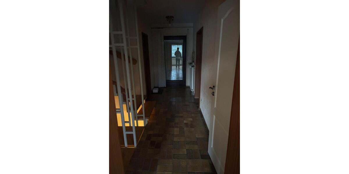 Reihenhaus Wuppertal Gemarkung Elberfeld - 7 Zimmer, 235 m&sup2;, 2.300&euro; | Angebot:24755207