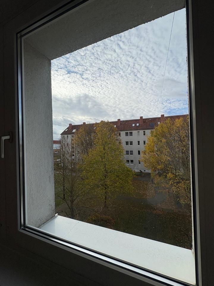 Sofort bezugsfertige 2-Raum-Wohnung zimmer