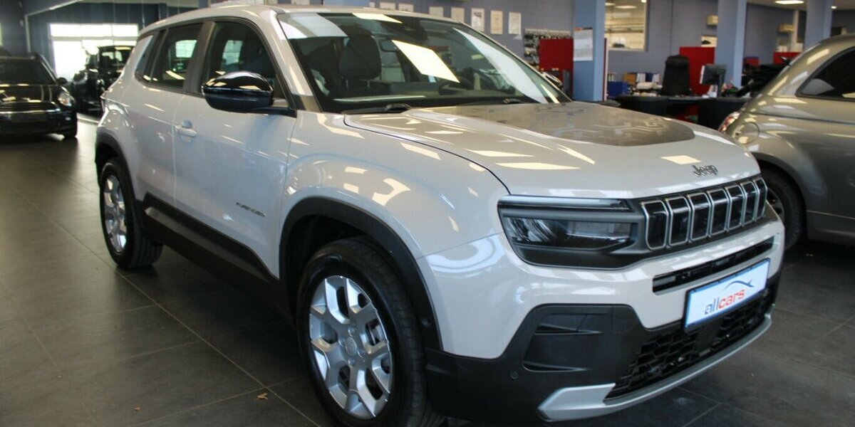 Jeep Avenger Altitude 29.878 km 22.980 € Euskirchen 53881