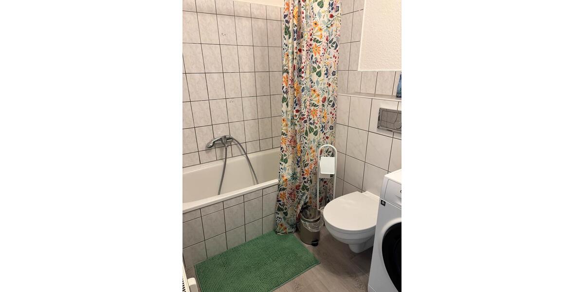 Dachgeschoßwohnung Erfurt Andreasvorstadt - 2 Zimmer, 60 m&sup2;, 600&euro; | Angebot:25640175