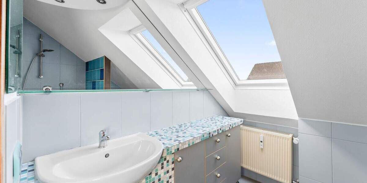 Ihr neues Zuhause - Großzügige 3,5-Zi-Wohnung mit Gartenanteil und Carport in Seukendorf 4 zimmer