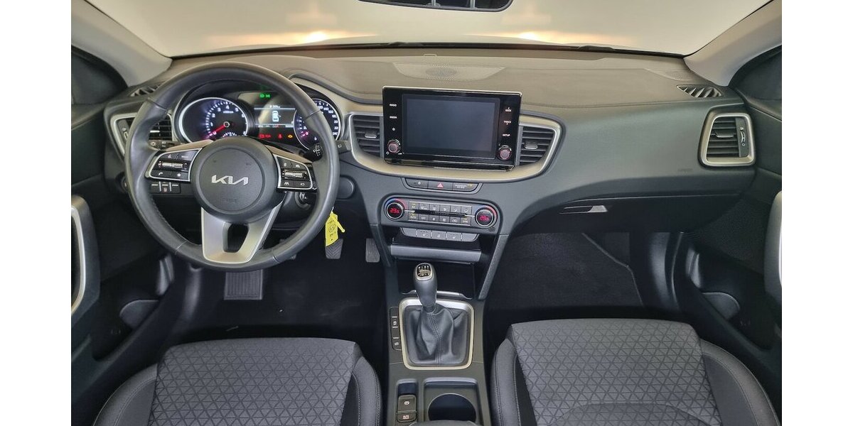 Kia cee´d Sportswagon ACC APP SHZ Spur Klima Kamera 52.400 km 17.850 &euro; Garrel 49681