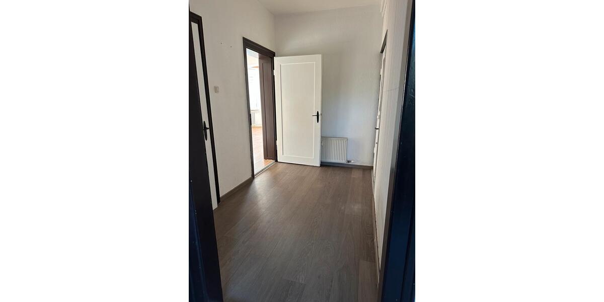 Hochparterre Eckartsberga - 3 Zimmer, 90 m&sup2;, 800&euro; | Angebot:24831860