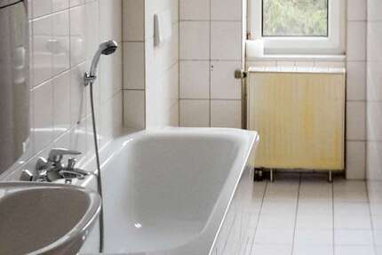 Wohnung zum Kaufen in Naumburg (Saale) 160.000 € 90 m² 5 zimmer