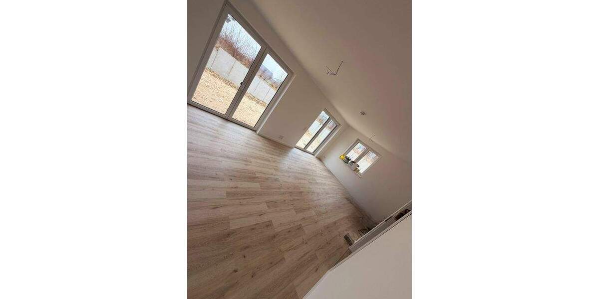 Doppelhaushälfte Brandenburg an der Havel / Neuschmerzke Neustadt - 4 Zimmer, 127 m&sup2;, 1.600&euro; | Angebot:25214432