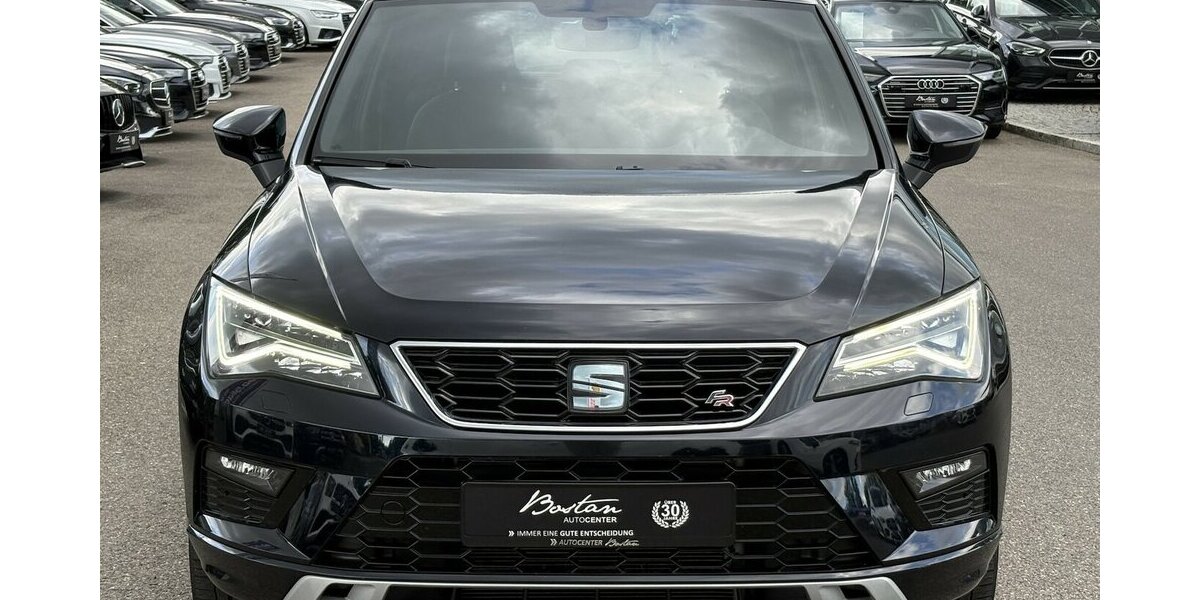 Seat Ateca FR KAMERA/NAVI/CARPLAY/KEYLESS/SHZ/AHK/DSG 113.916 km 16.900 &euro; Villingen-Schwenningen 78054