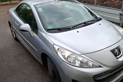 Peugeot 207 90.000 km 6.280 € München 81827