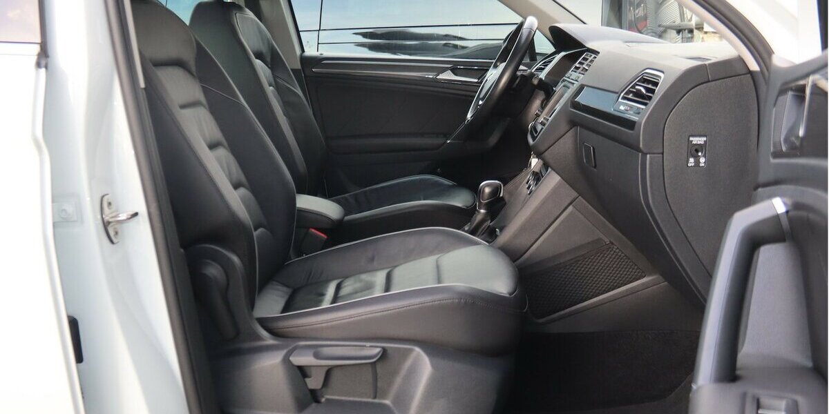 VW Tiguan 2.0TDI HIGHLINE/4-MOTION/VIRTUAL/PANORAMA 162.880 km 18.900 &euro; Villingen-Schwenningen 78054