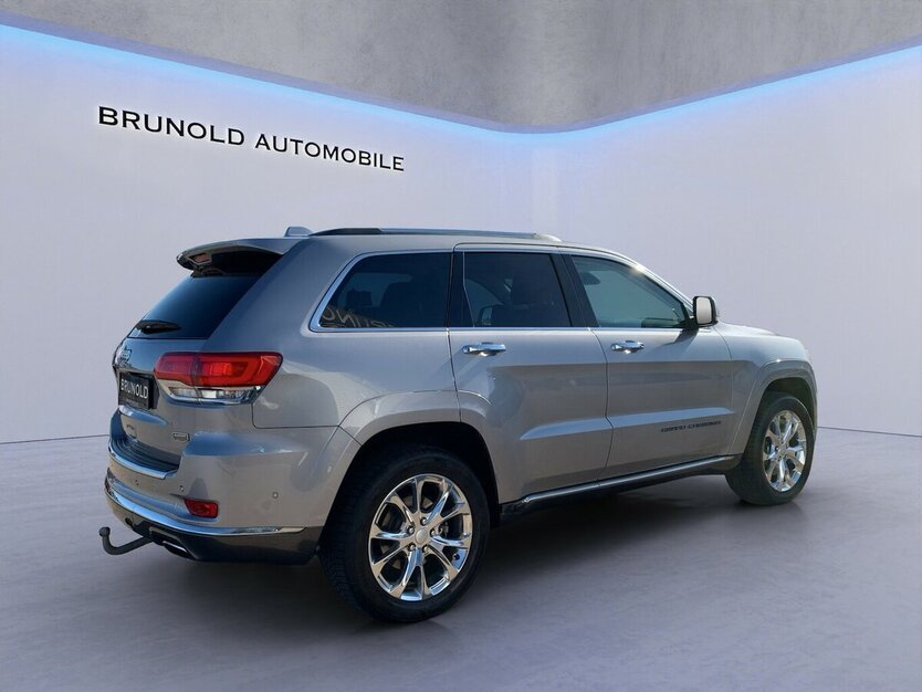 Jeep Grand Cherokee 3.0 CRD 4x4 Summit Leder NAVI PDC 88.717 km 37.900 € Backnang, 71522