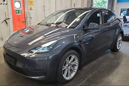 Tesla Model Y 98.909 km 32.950 &euro; Bad Kissingen 97688