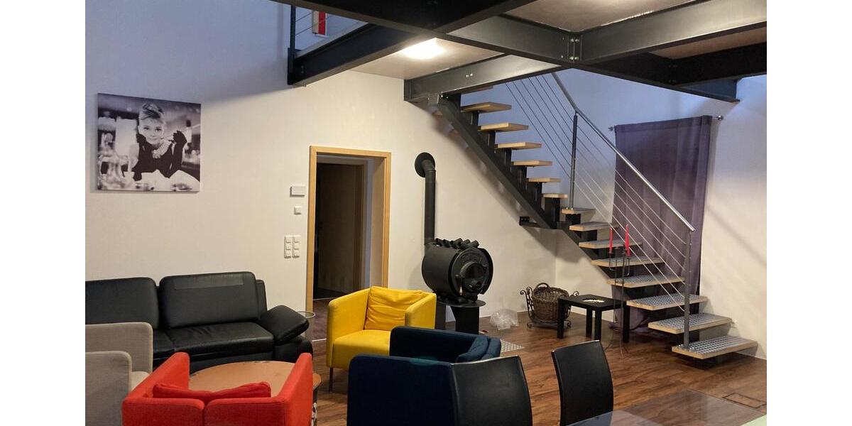Loft Haus für Singles und Paare zu vermieten 4 zimmer