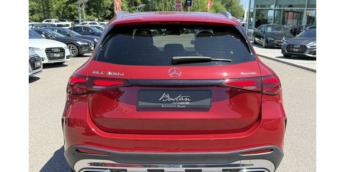 Mercedes-Benz GLC 300 d AMG/PANORAMA/4-MATIC/NAVI/MBUX/1.HAND 39.620 km 49.900 &euro; Villingen-Schwenningen 78054