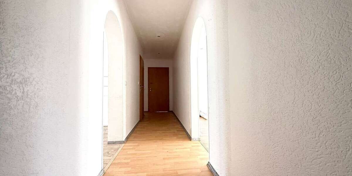 Großzügige 4-Zimmer-Wohnung mit großer Terrasse in Bexbach - Terrassenwohnung Bexbach | Angebot:27108964