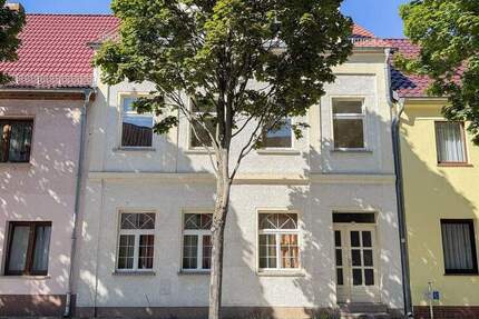 Großzügige Immobilie mit Entwicklungspotenzial und vielfältiger Nutzung 6 zimmer