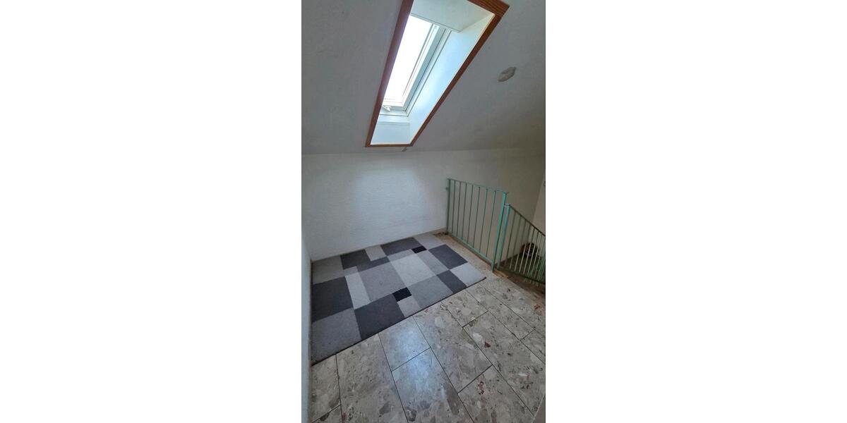 Dachgeschoßwohnung Gießen Schlangenzahl - 2 Zimmer, 45 m&sup2;, 515&euro; | Angebot:26272953