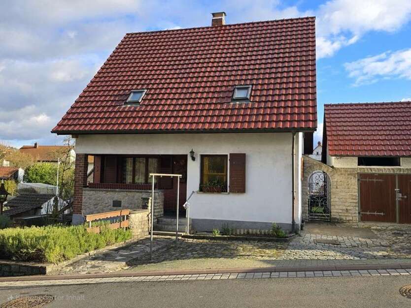 Haus zum Kaufen in Obrigheim 259.000 € 100 m²
