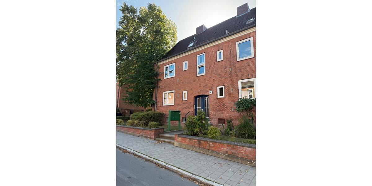 Dachgeschoßwohnung Kiel Ellerbek - 3 Zimmer, 44 m&sup2;, 130.000&euro; | Angebot:27432974