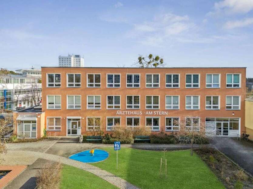 Büro in Potsdam 220.000 € 92.11 m² zimmer