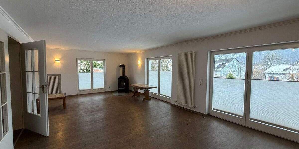 Einfamilienhaus Bad Berleburg - 1 Zimmer, 328 m&sup2;, 350.000&euro; | Angebot:25601236