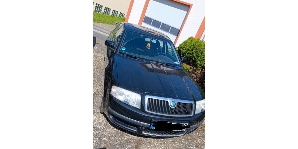 Skoda Superb 248.000 km 899 &euro; Willmars 97647