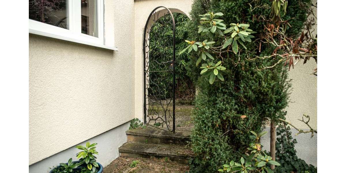 Einfamilienhaus Schwetzingen - 9 Zimmer, 233 m&sup2;, 1.395.000&euro; | Angebot:23554418