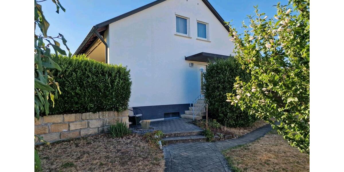 Einfamilienhaus Ofterdingen - 7 Zimmer, 130 m&sup2;, 530.000&euro; | Angebot:27128130