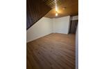 Dachgeschoßwohnung Dinslaken Hiesfeld - 2.5 Zimmer, 73 m&sup2;, 600&euro; | Angebot:26396476
